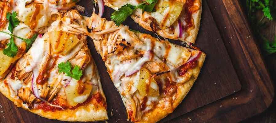 hawaiian pizza 900x400