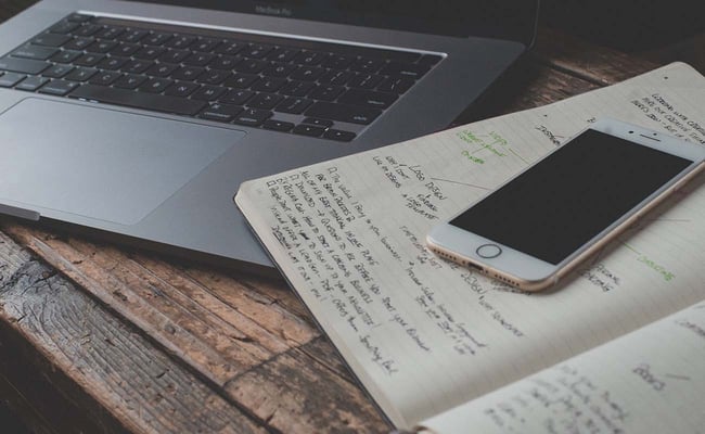 Notes With Iphone And Laptop