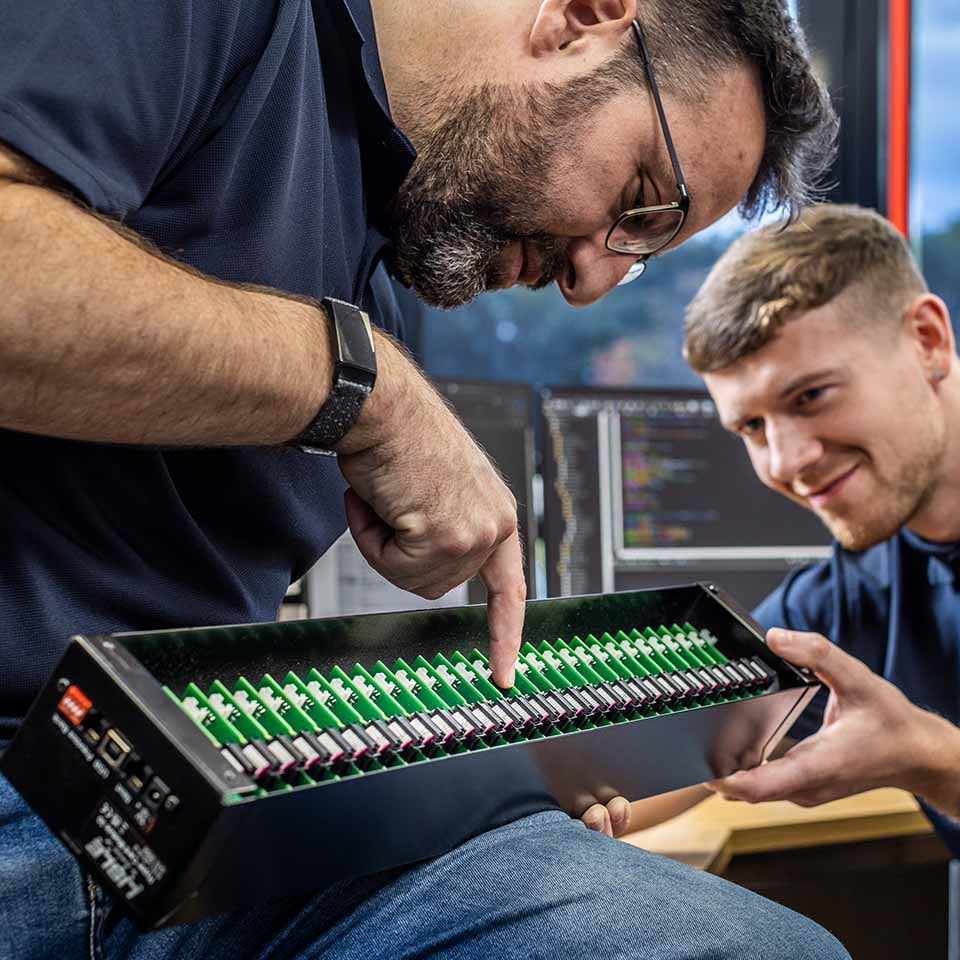 telematics-hardware_960x960